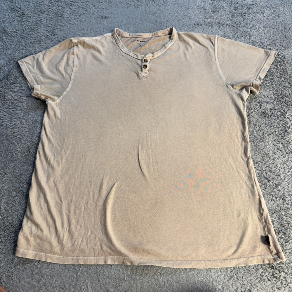 Lucky Brand Mens Henley T Shirt Large Tan Cotton Short Sleeve Raw Hem